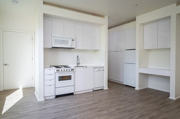 The Oliver | Kitchen The Oliver | Kitchen - Photo Gallery 5