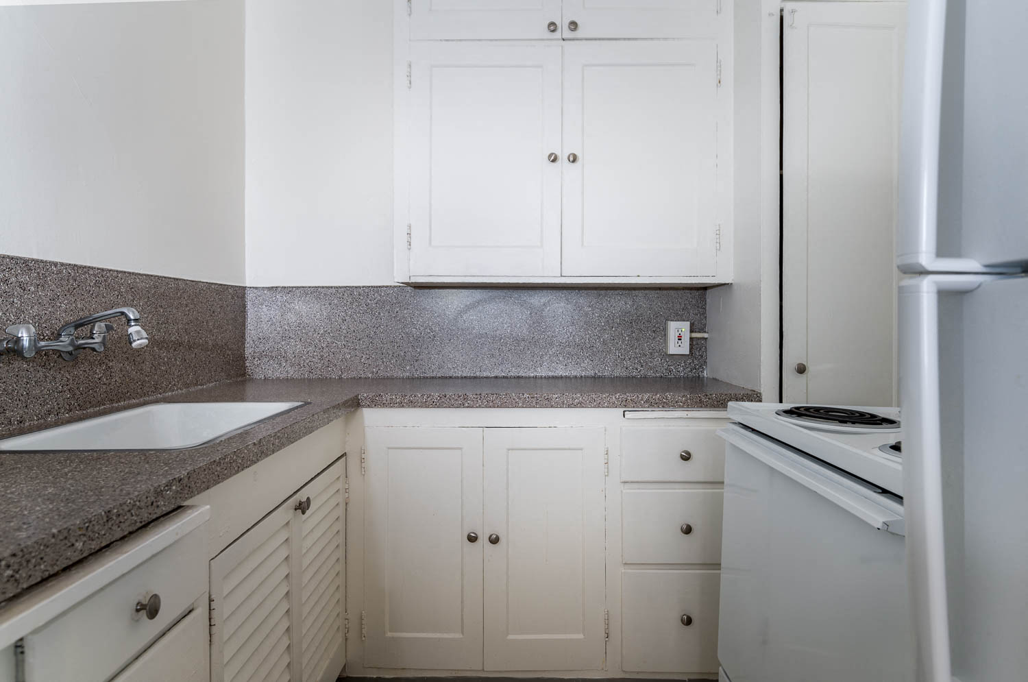 The Shannon | #209 Kitchen with All White Appliances