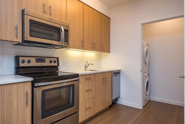1515 SE 31St 1 Bed Apartment for Rent - Photo Gallery 1