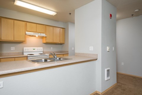 10th Street | Kitchen