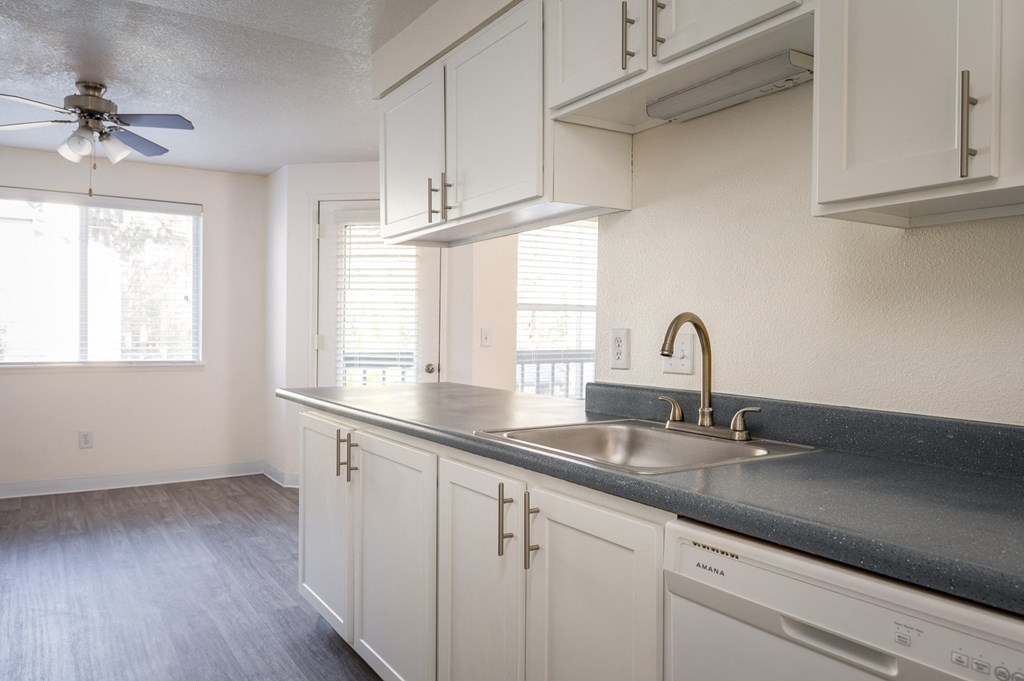 Park Creek Village | Kitchen