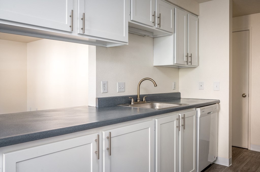 Park Creek Village | Kitchen