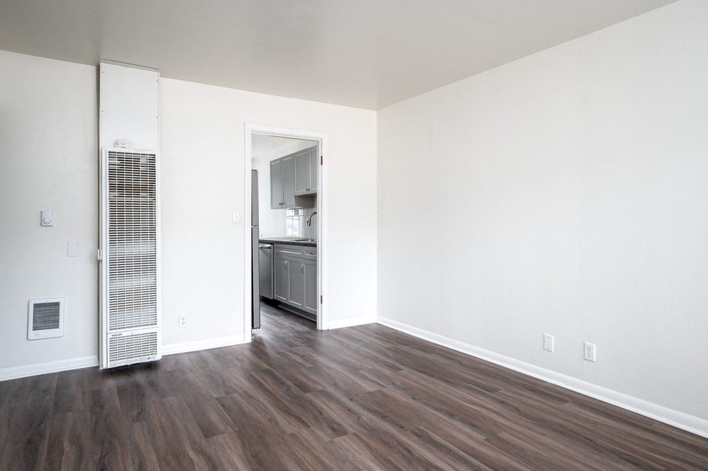 Clinton Court| Interior