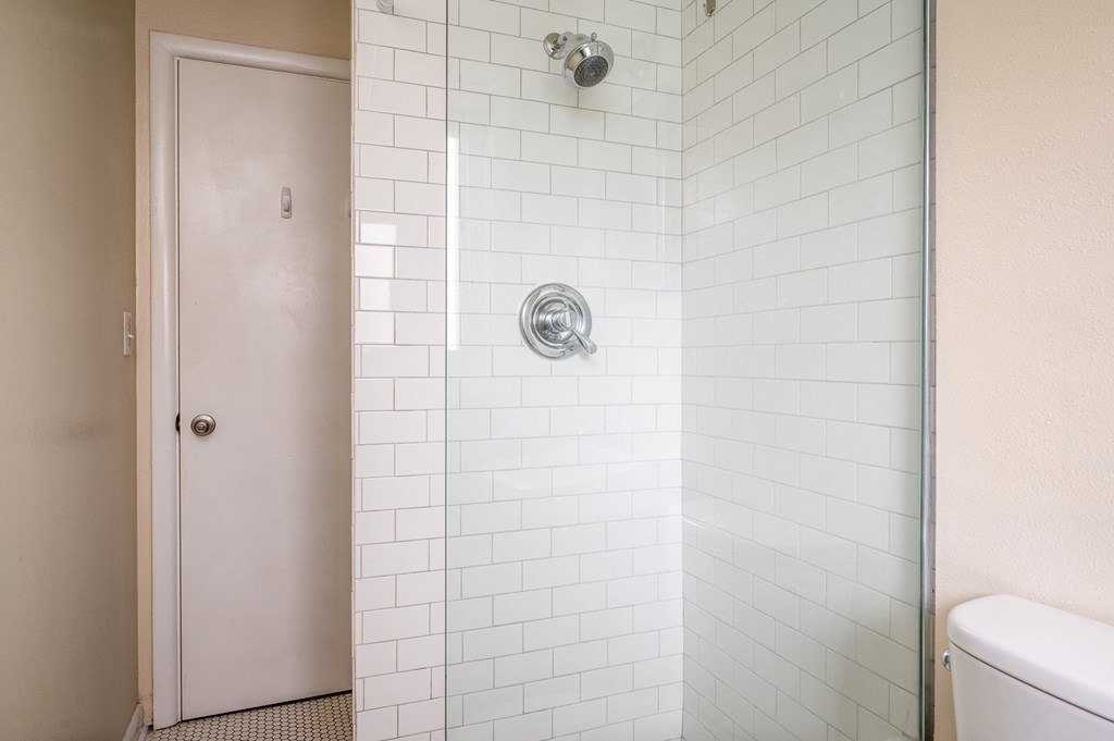 Clinton Court| Bathroom with Standing Shower
