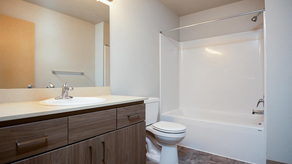 Avenue 66 | Bathroom