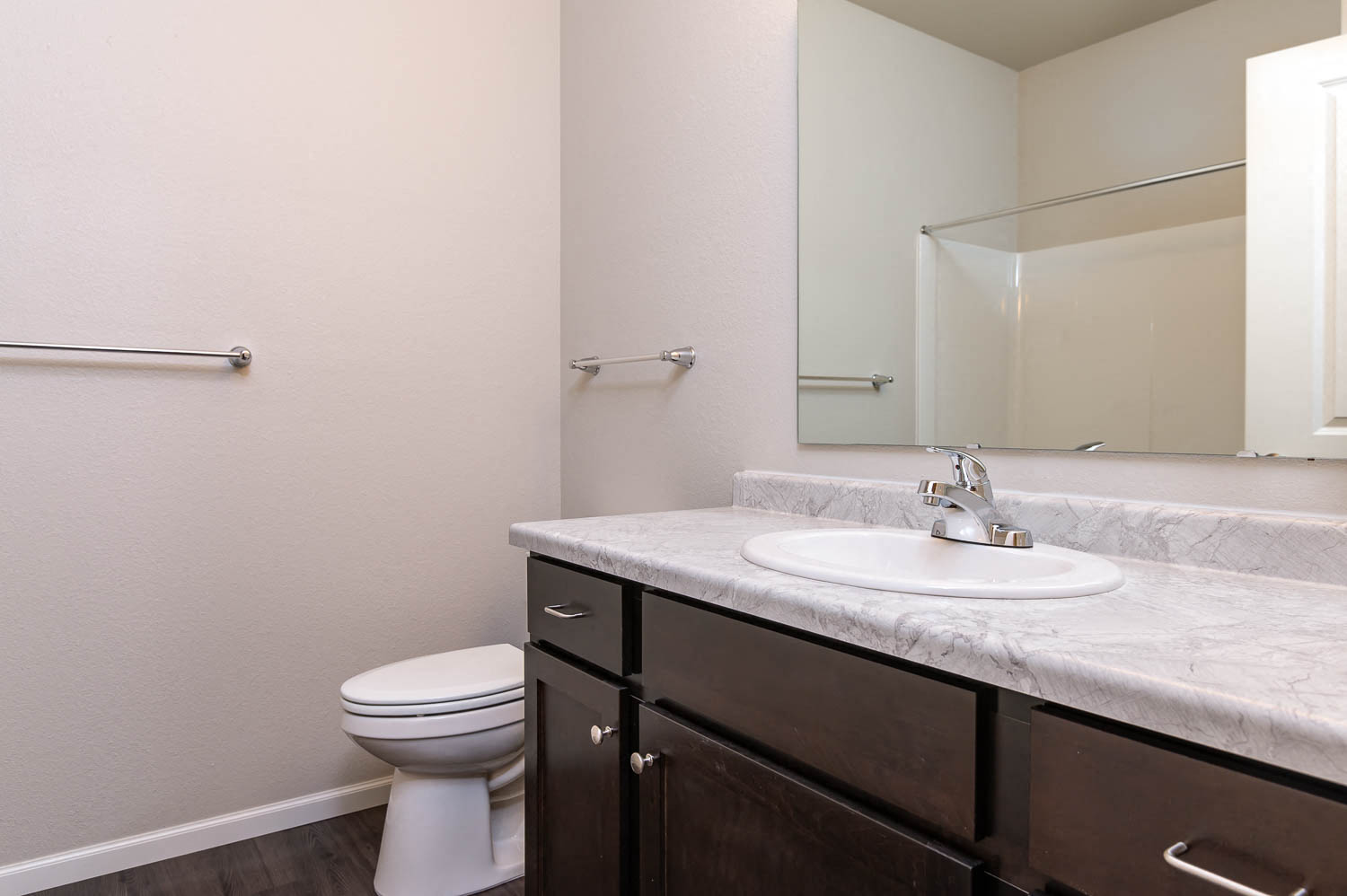 Port View Apartments | Bathroom