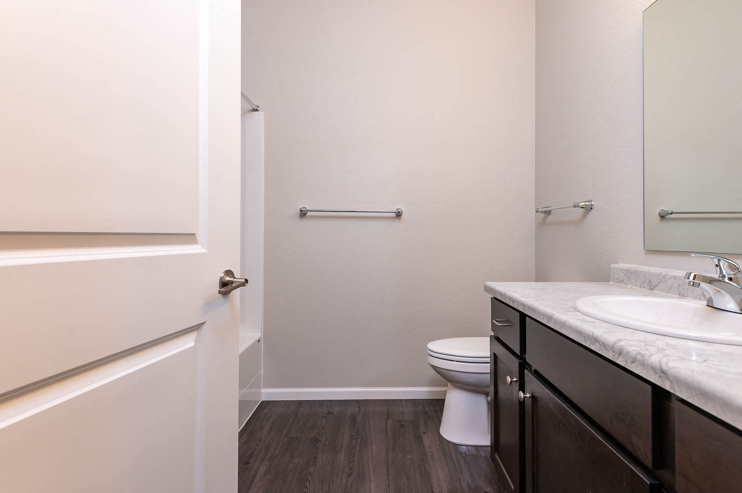 Port View Apartments | Bathroom