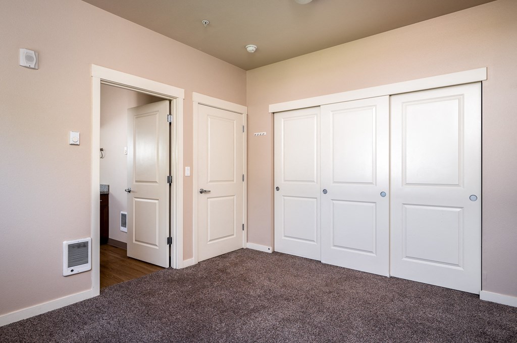 56 Commons | Bedroom