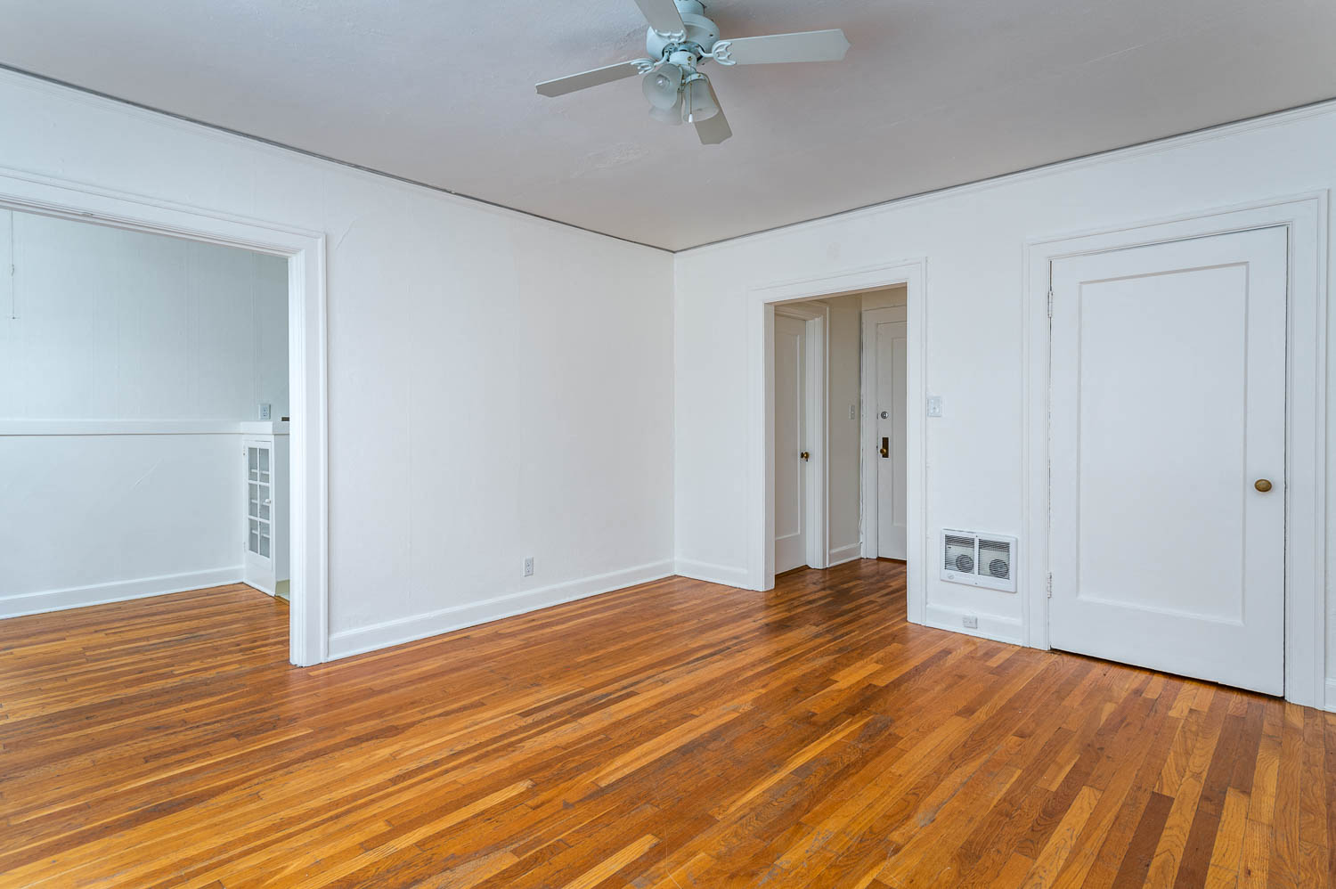 The Shannon | #307 Spacious Living Room with Hardwood Floor