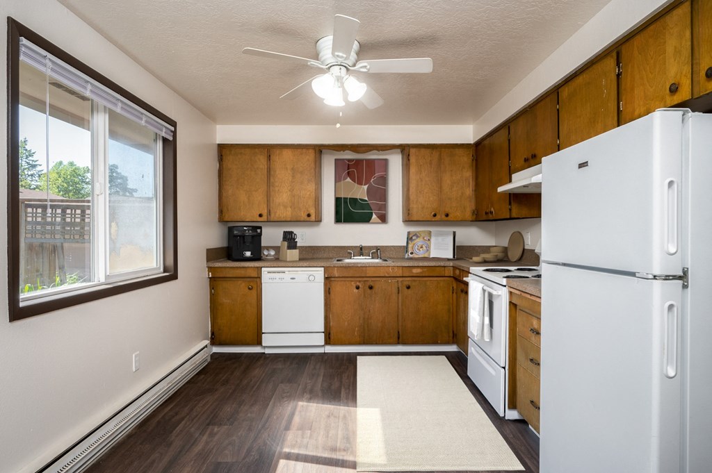 the preserve at ballantyne commons apartment kitchen