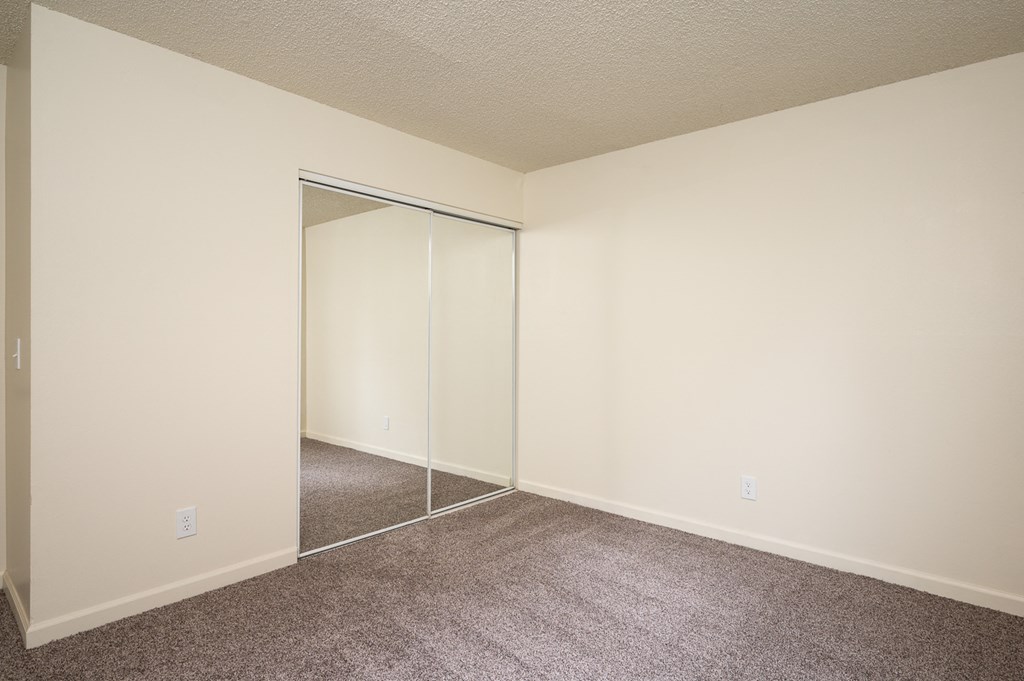 Scotsboro|Bedrom with Sliding Closet Mirror Door