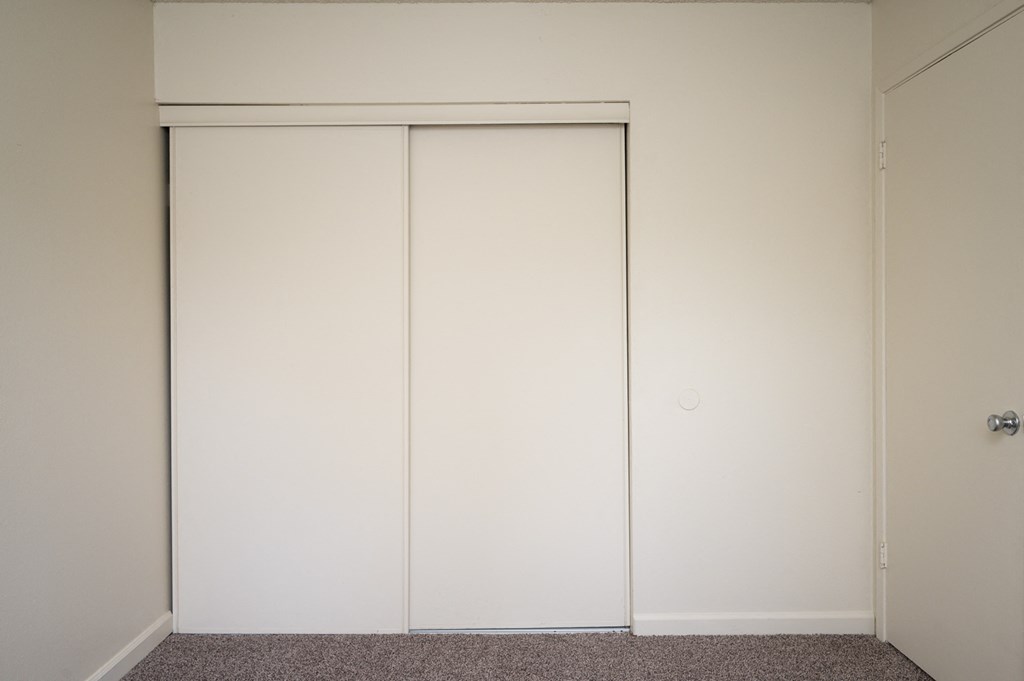 Scotsboro| Bedroom With Carpet