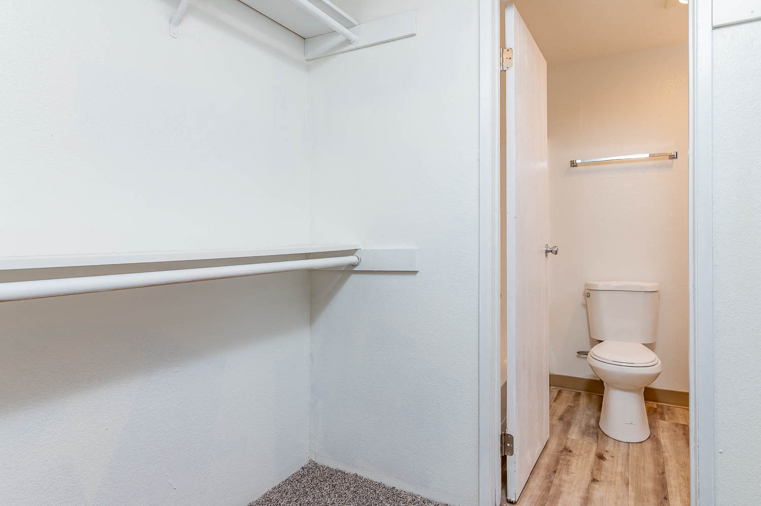 Sedona | One Bedroom Closet and Bathroom