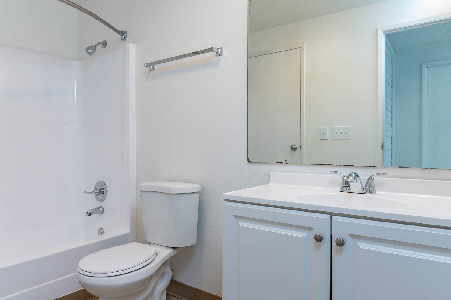 Sedona | One Bedroom Bathroom
