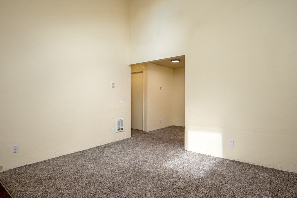 Broadway Center | Living Area