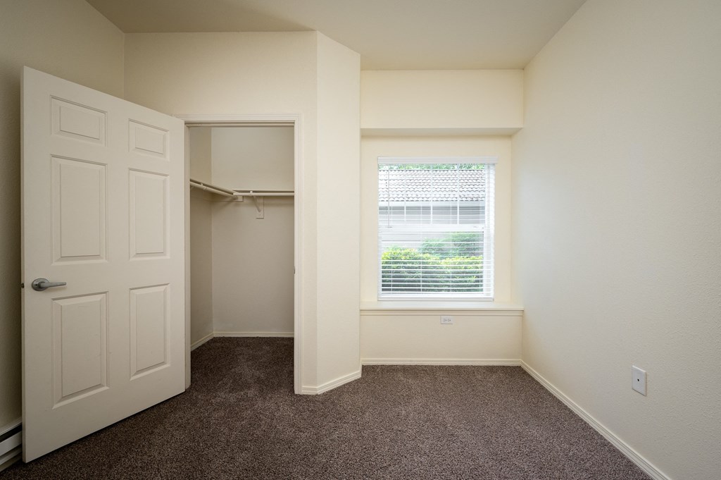 Village at Main Street | Bedroom