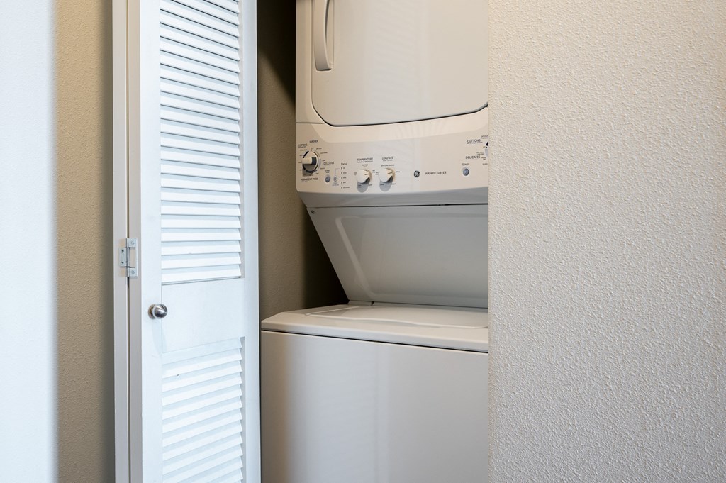 The Waterline Everett, WA Washer and Dryer