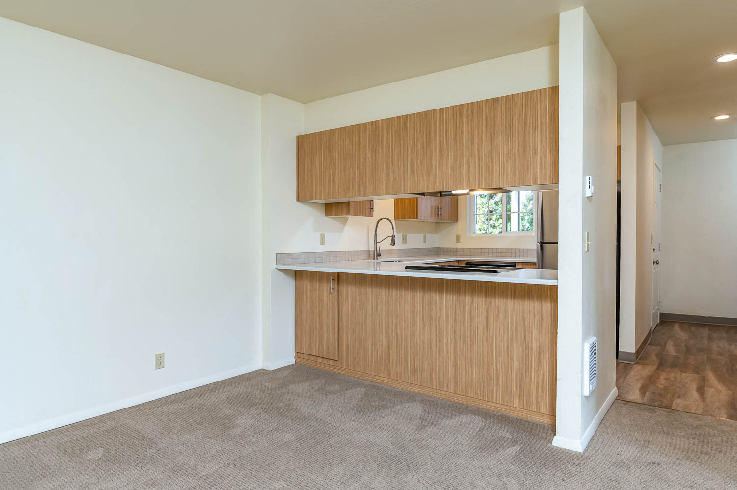 Eat in counter in Kitchen