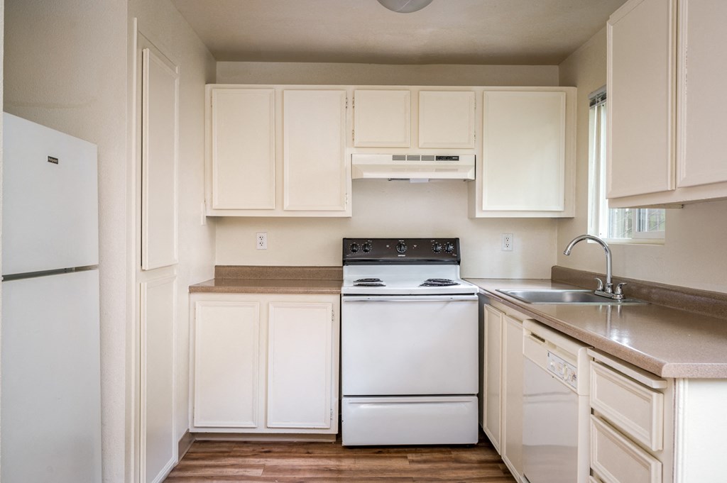 Brittany Square | Kitchen