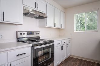 12650 SW Main Street 2 Beds Apartment for Rent