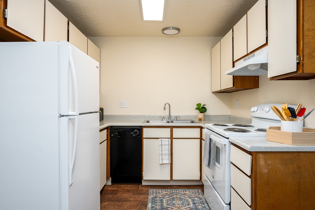 Broadway Center | Kitchen
