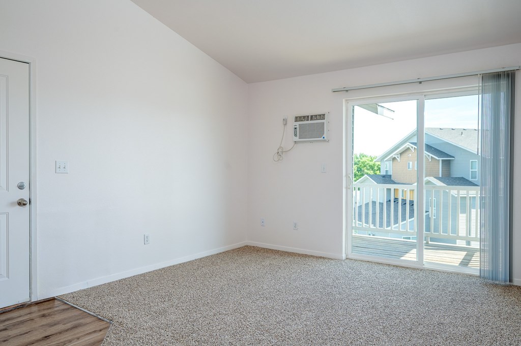 Center Pointe | Living Area