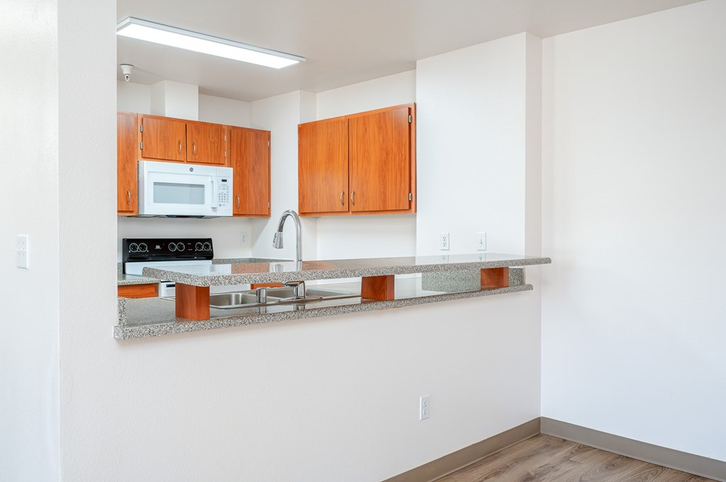 Center Pointe | Kitchen