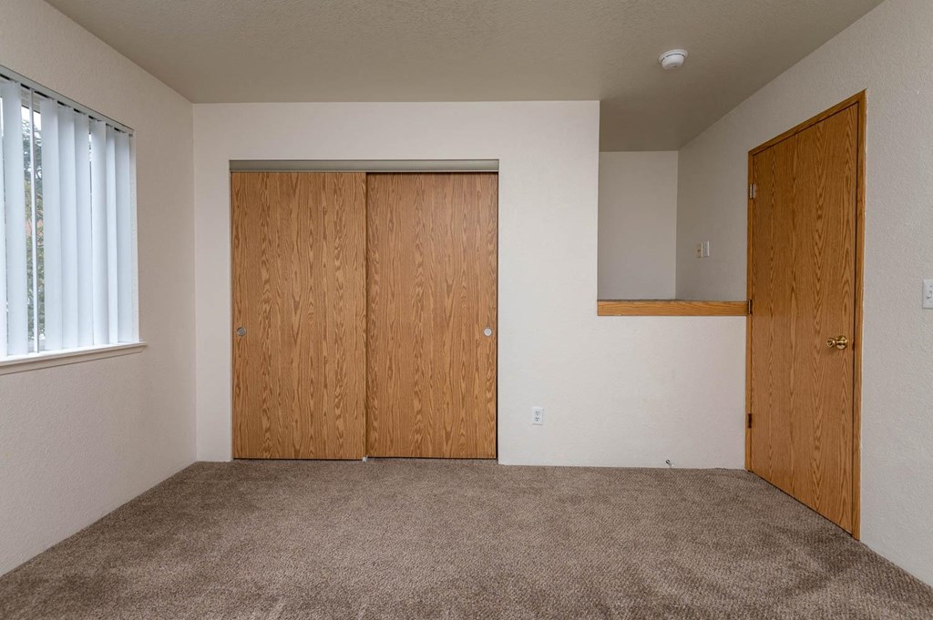 The Montavilla | Dogwood 2x1.5 Second Bedroom