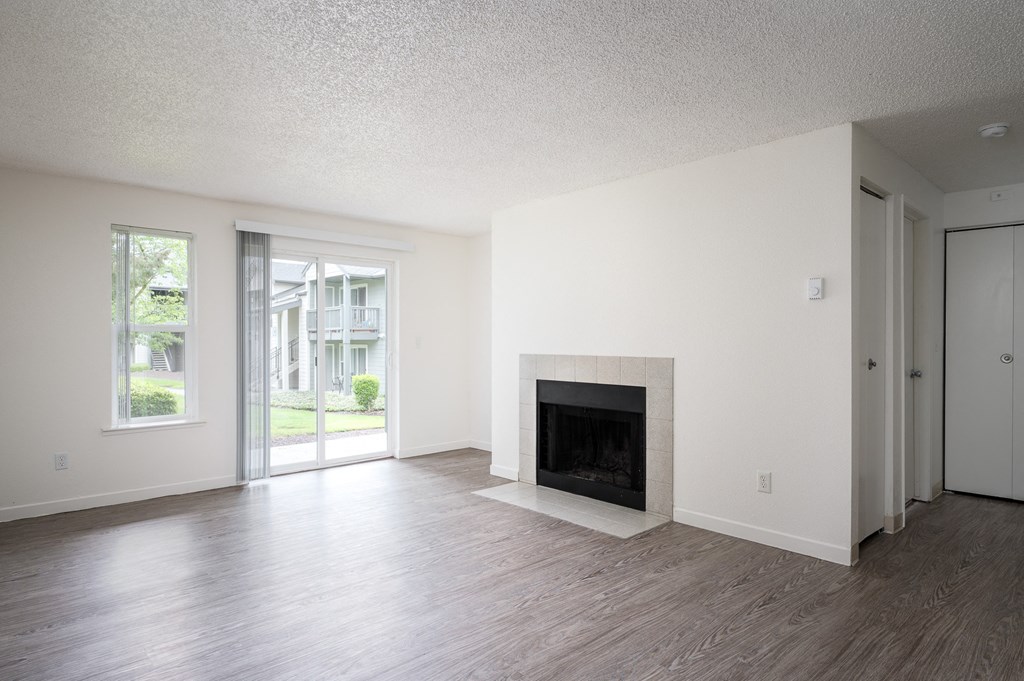 Riverwood Heights | Living Room