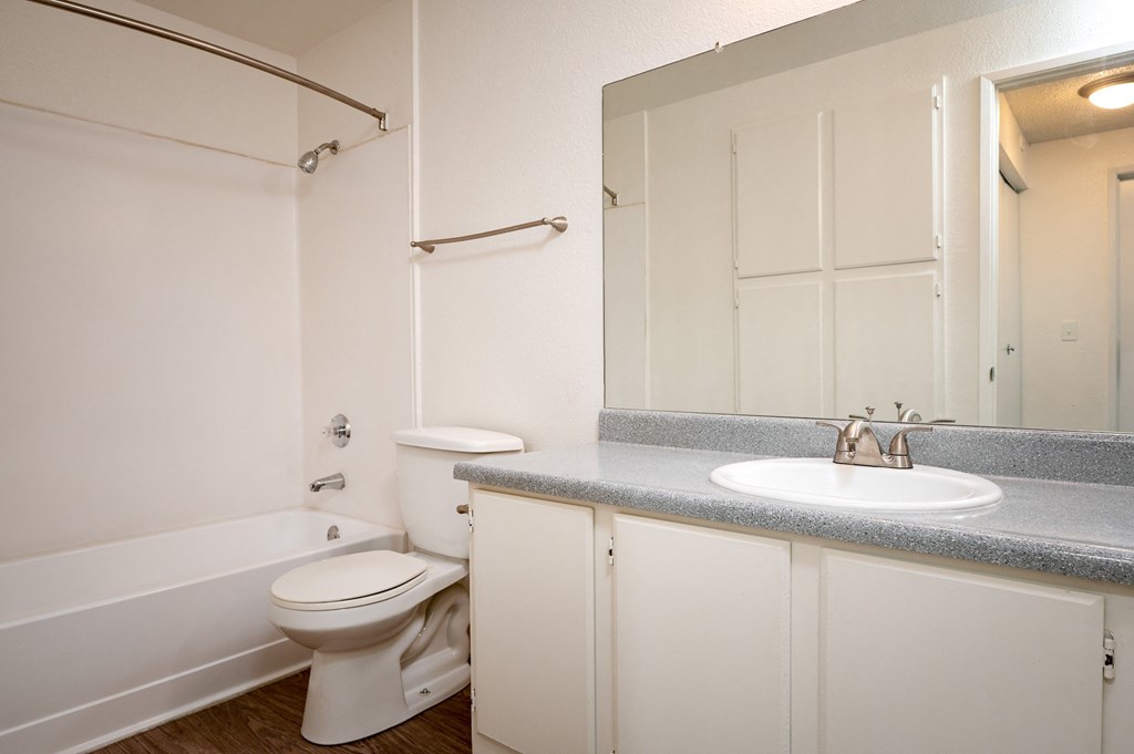 Riverwood Heights | Bathroom