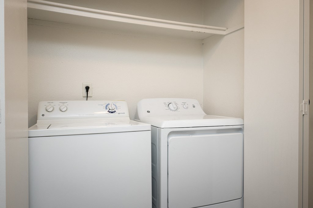Riverwood Heights | Washer and Dryer