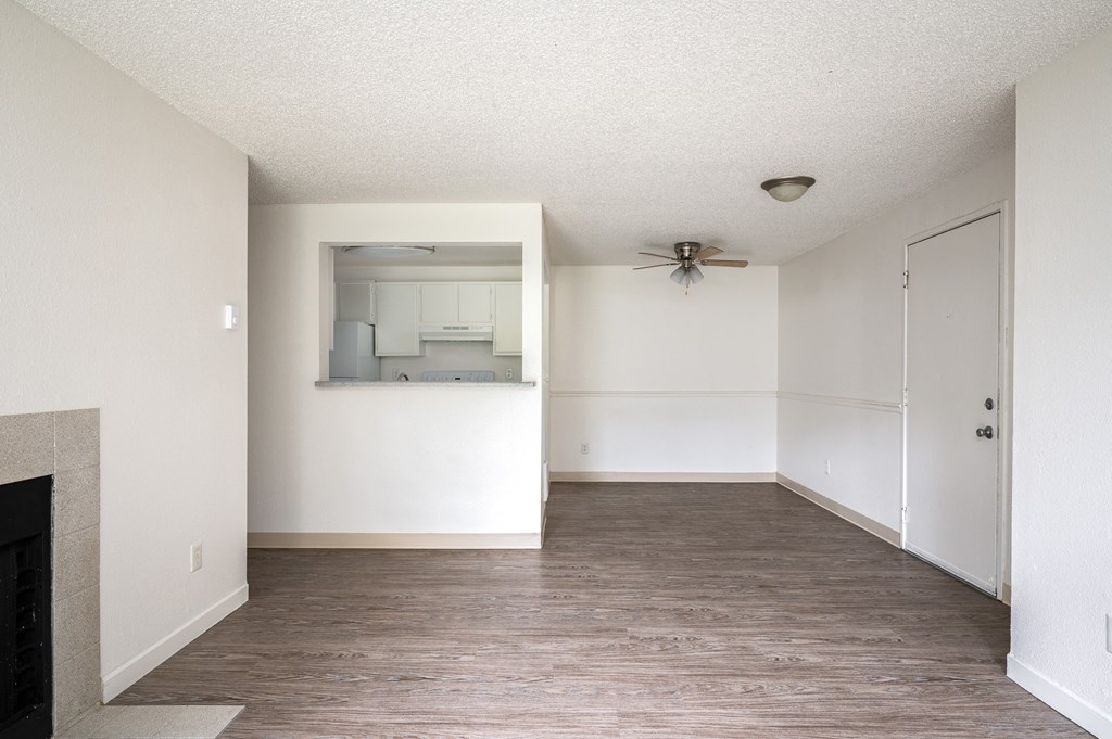 Riverwood Heights | Living Room