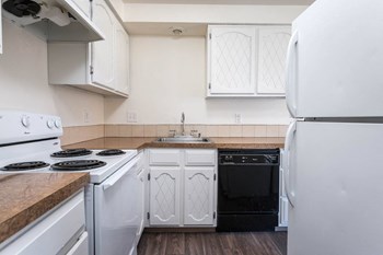Olympic Park | Two Bedroom Kitchen Olympic Park | Two Bedroom Kitchen - Photo Gallery 2