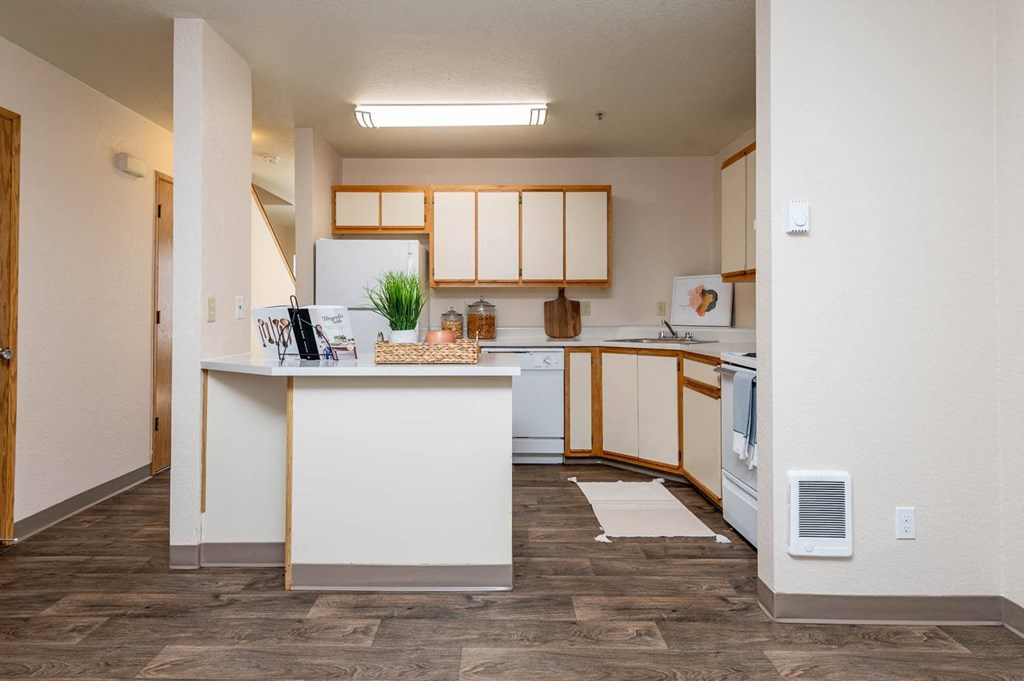 The Montavilla | Sequoia 3x1.5 Kitchen with ample storage