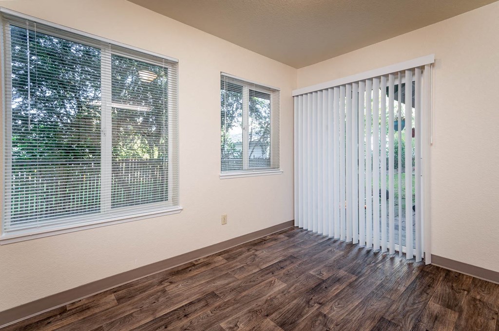 The Montavilla | Sequoia 3x1.5 Dining Room