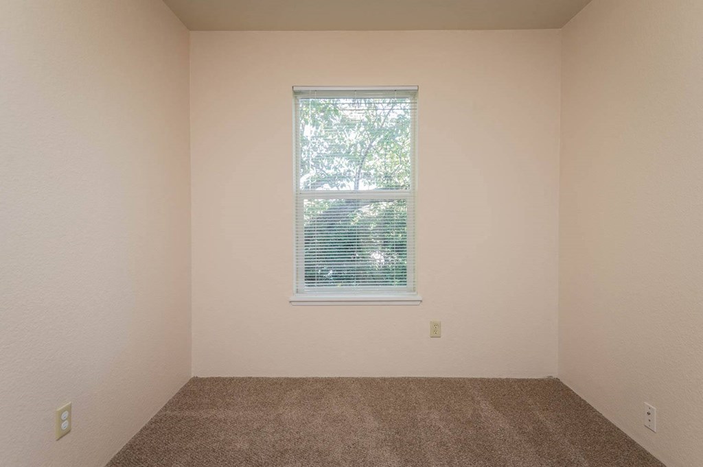 The Montavilla | Sequoia 3x1.5 Bedroom