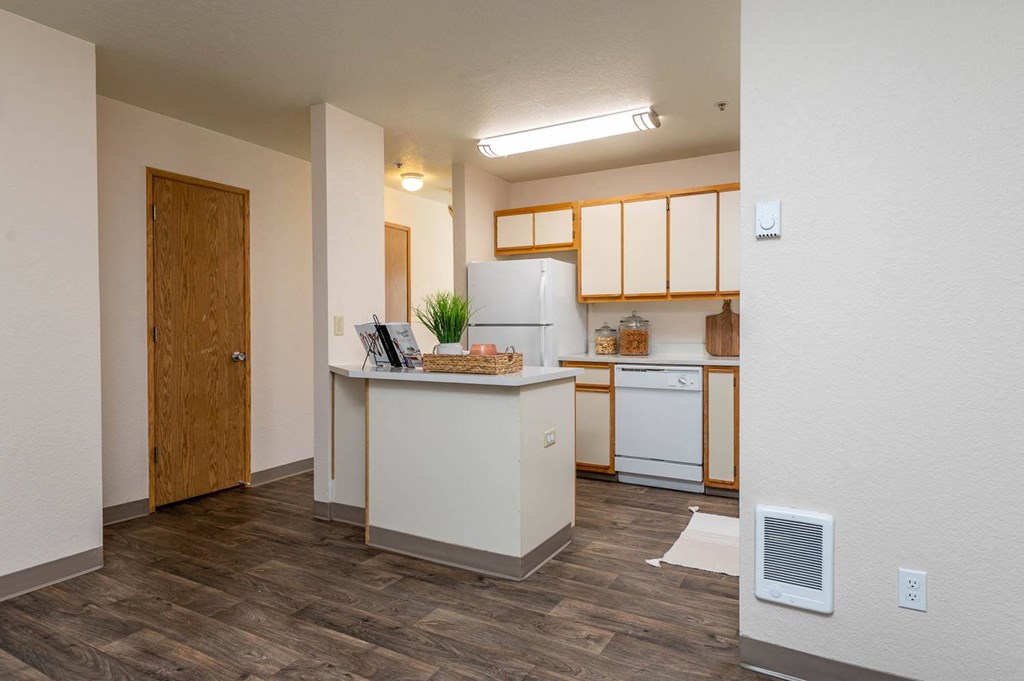 The Montavilla | Sequoia 3x1.5 Kitchen with white appliance package