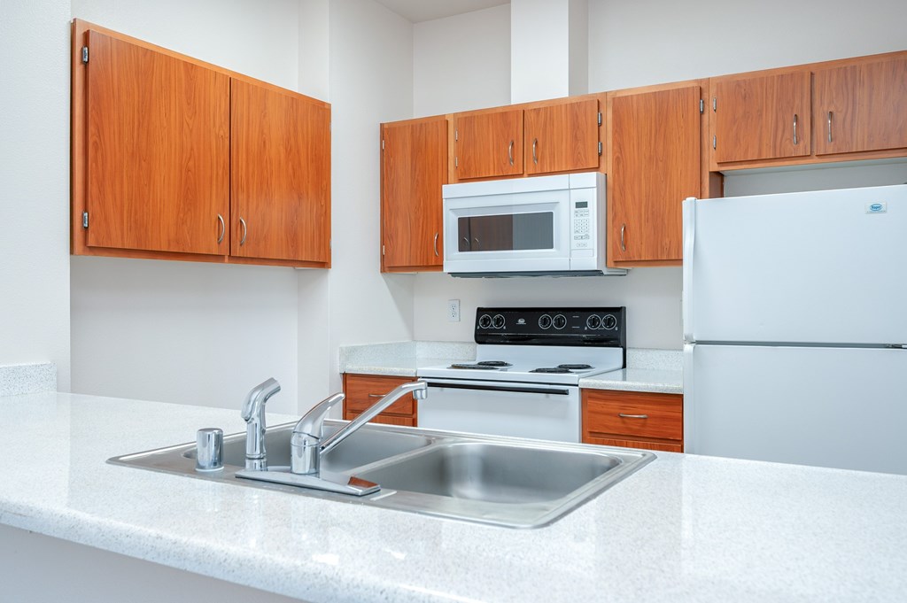 Center Pointe | Kitchen