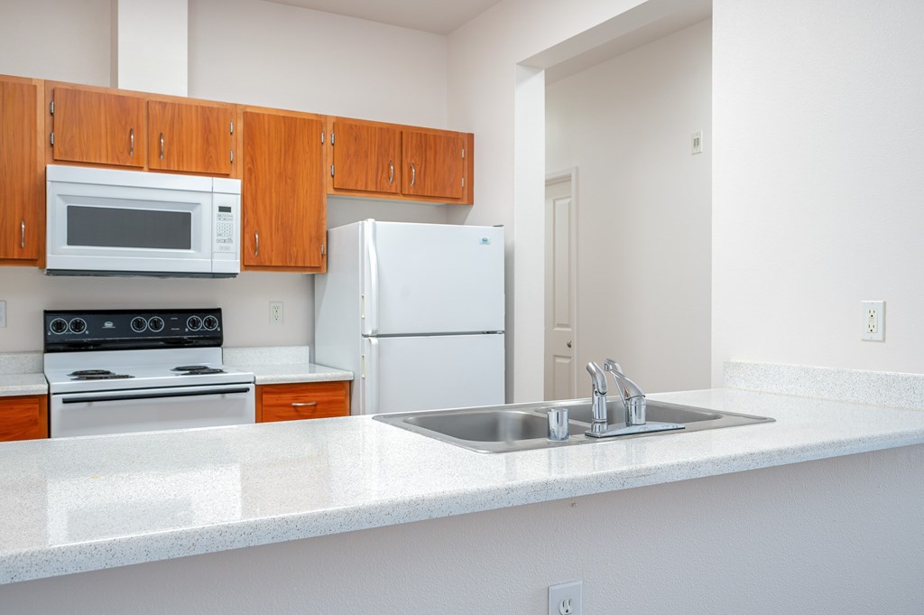 Center Pointe | Kitchen