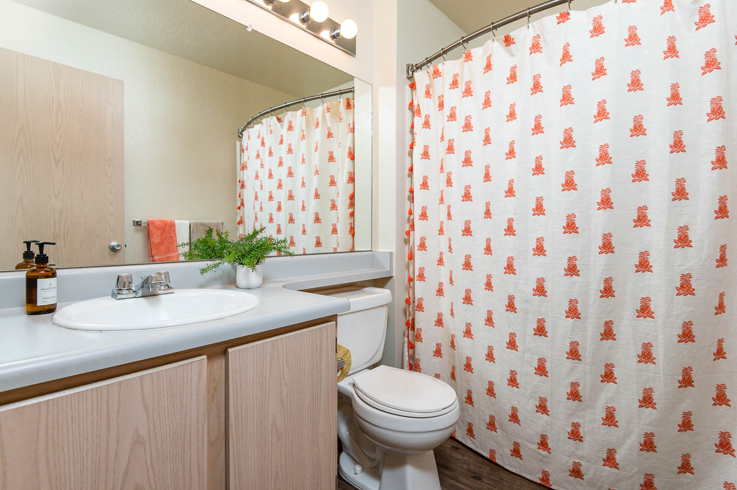 Desertbrook | One Bedroom Bathroom