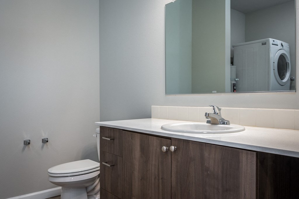 One Bedroom Bathroom