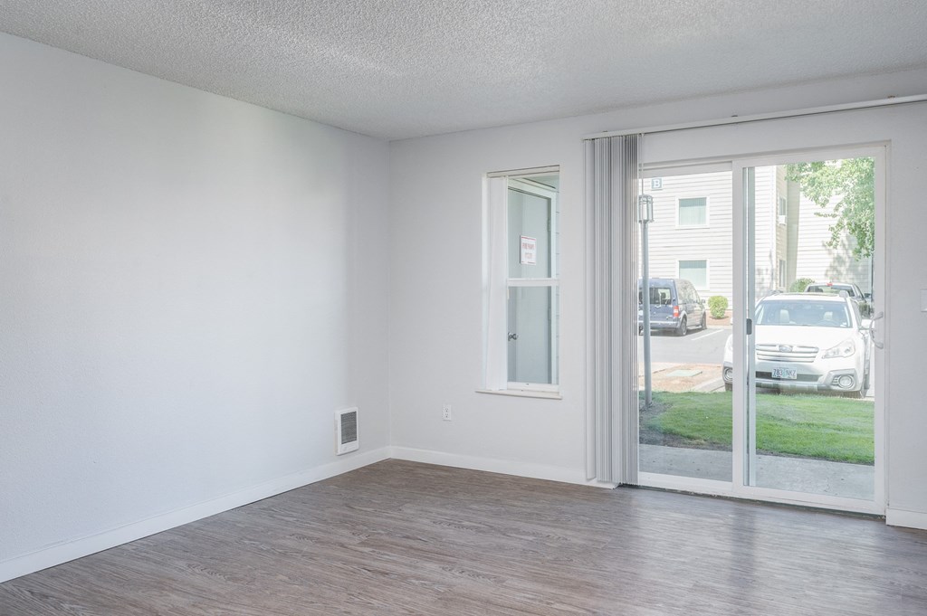 Riverwood Heights | Living Room