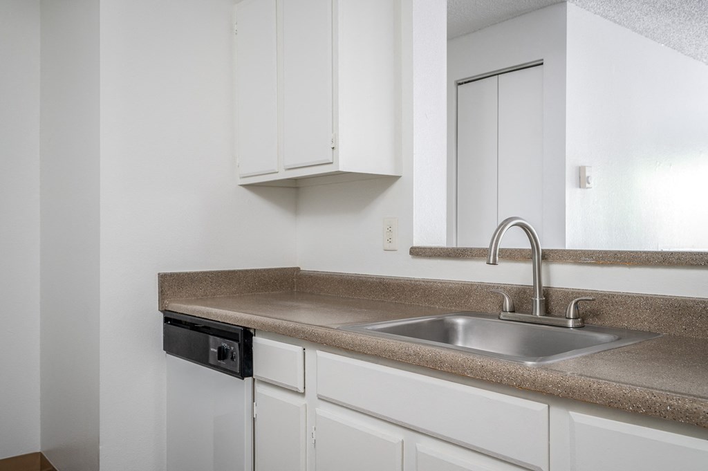 Riverwood Heights | Kitchen