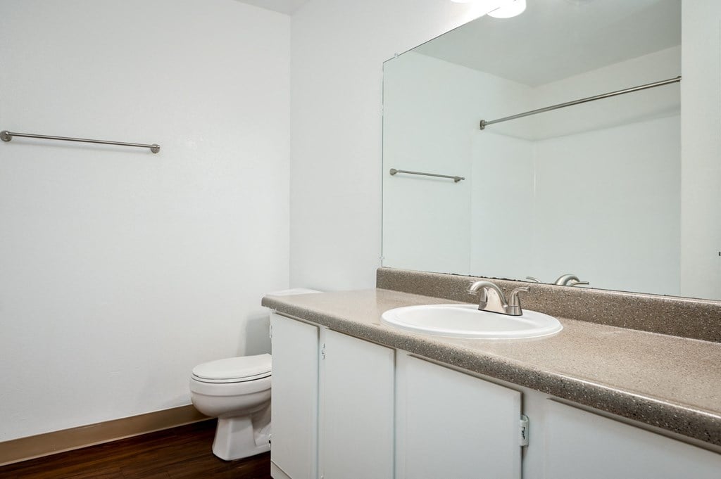 Riverwood Heights | Bathroom