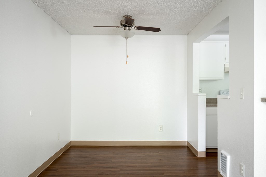 Riverwood Heights | Dining Room