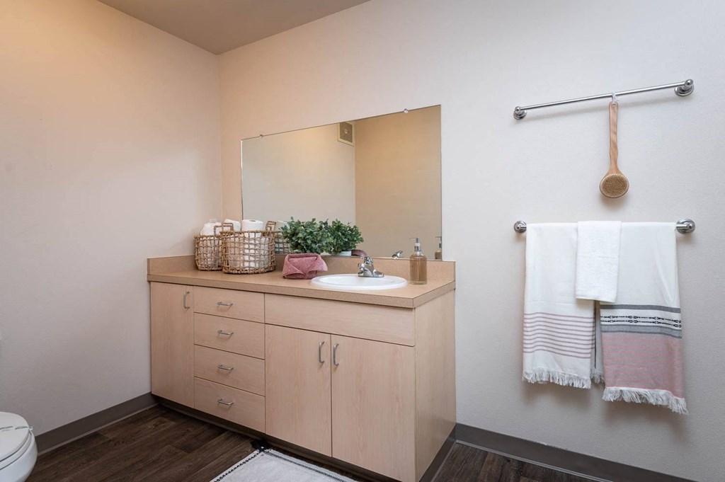 The Montavilla | Maple 2x1 Flat Kitchen