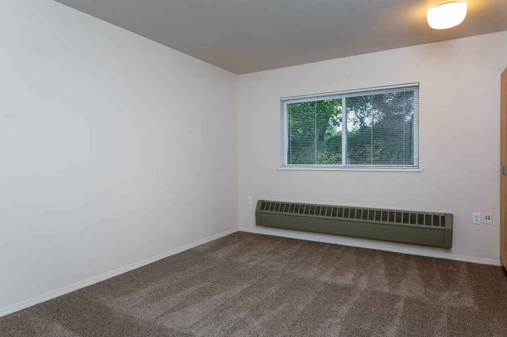 The Montavilla | Maple 2x1 Flat Bedroom