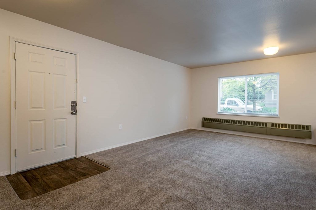 The Montavilla | Maple 2x1 Flat Spacious Living and Dining Room