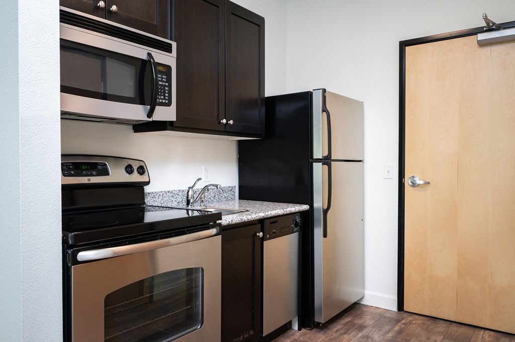 Pearl Studios | Kitchen