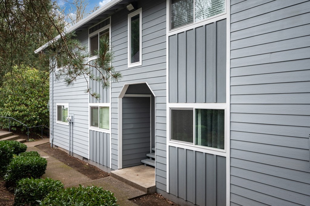 Vantage at Hillsdale Exterior